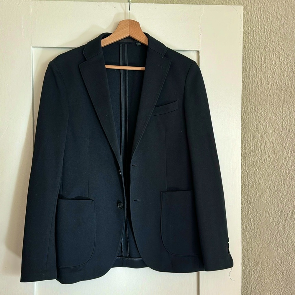 Uniqulo blazer 🖤